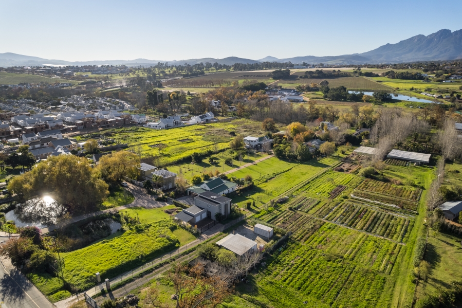 5 Bedroom Property for Sale in Jamestown Western Cape